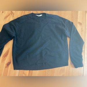 Everlane women’s black cropped cashmere sweater, size large